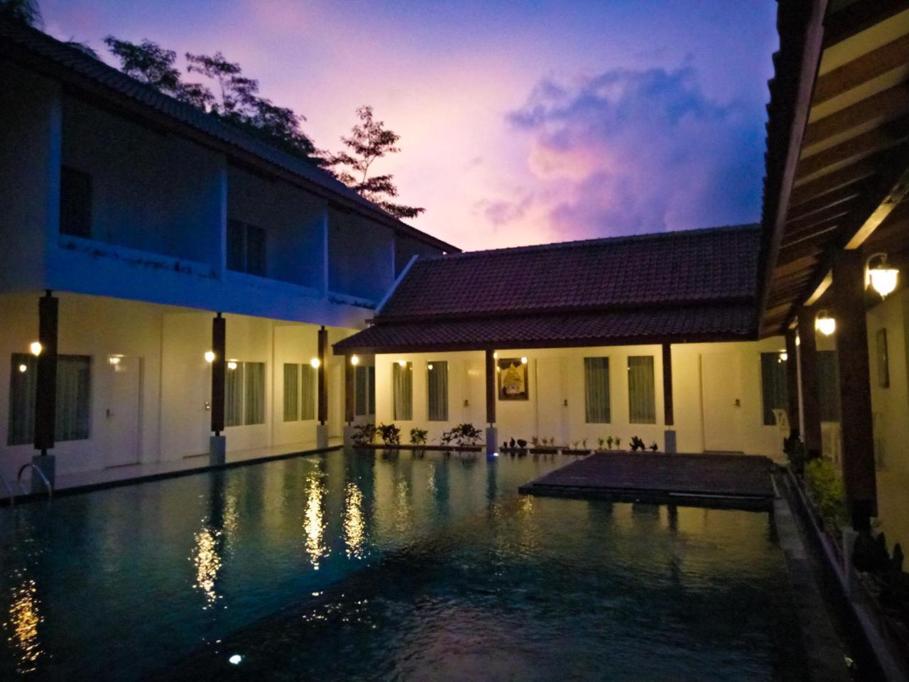 Sinom Borobudur Heritage Hotel Magelang Exterior foto